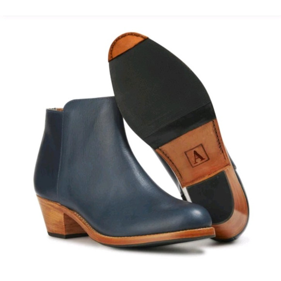 Adelante Granada Ankle Boots Women's Denim Blue Leather Side Zip Sz 9, Width C - Picture 2 of 16